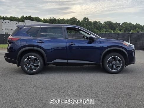 Used 2024 Nissan Rogue SV FWD image 6