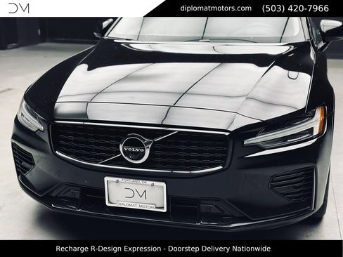 Used 2021 Volvo S60 T8 R-Design Expression AWD/4WD image 14