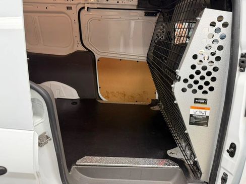 Used 2020 Ford Transit Connect XL image 10
