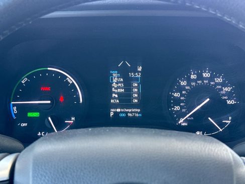Used 2022 Toyota Sienna XLE FWD image 25