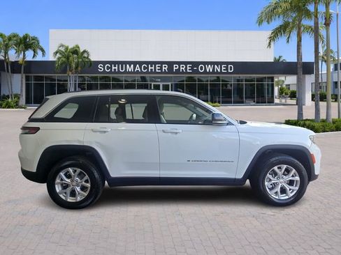 Used 2024 Jeep Grand Cherokee Limited AWD/4WD image 8
