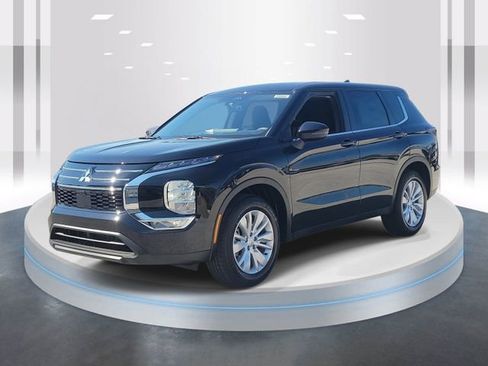 New 2026 Mitsubishi Outlander ES image 3