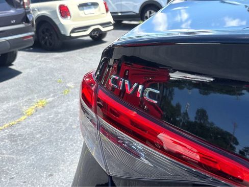 Used 2023 Honda Civic LX image 25