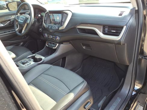 Certified 2024 GMC Terrain Denali w/ Denali Premium Package AWD/4WD image 9