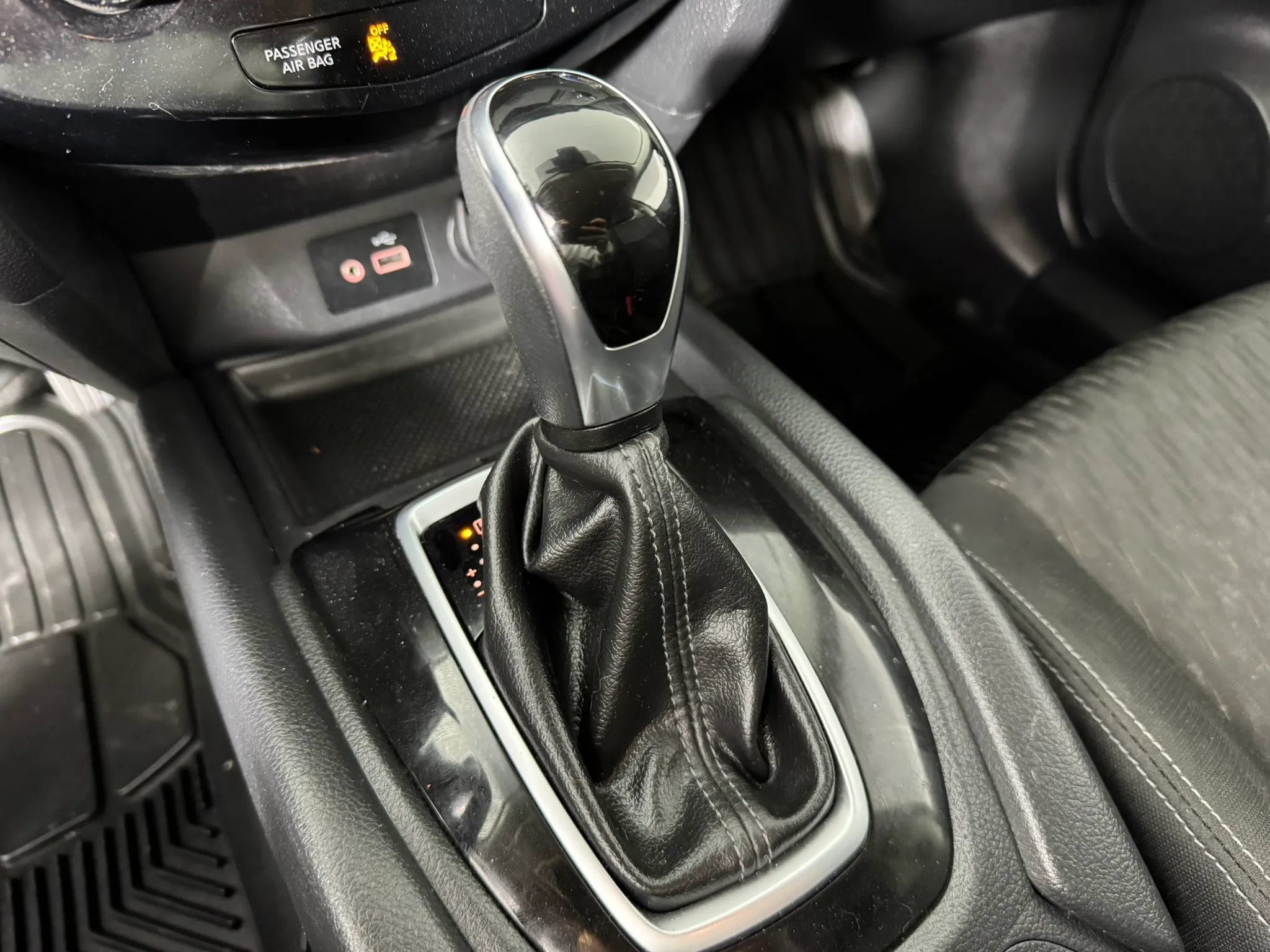 Used 2020 Nissan Rogue SV AWD/4WD image 21