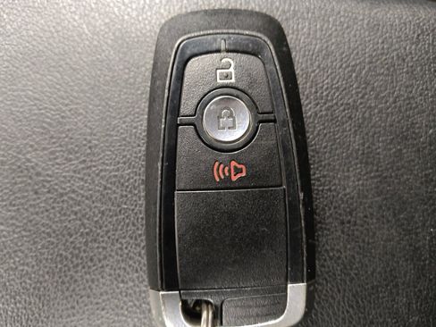 Used 2018 Ford EcoSport SE w/ SE Convenience Package FWD image 32