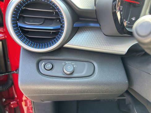 New 2026 Chevrolet Trax LS w/ LS Convenience Package FWD image 18