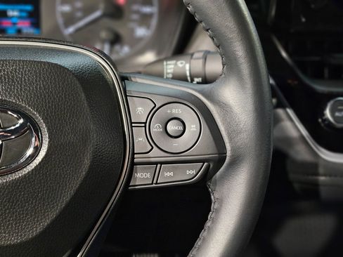 Used 2025 Toyota Corolla SE image 27