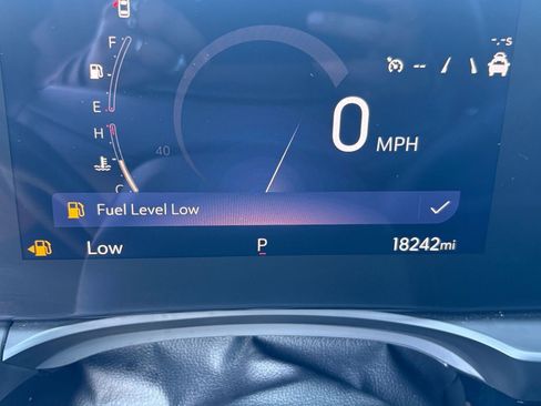 Used 2025 Buick Envista Sport Touring FWD image 39
