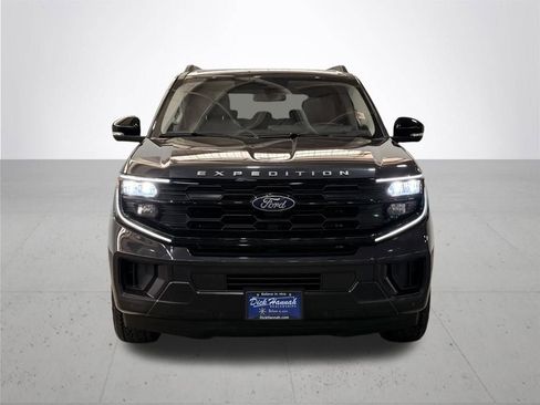Certified 2025 Ford Expedition Active AWD/4WD image 4