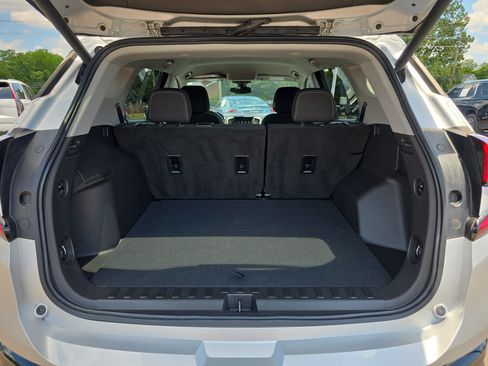Used 2022 GMC Terrain SLE w/ Driver Convenience Package FWD image 13
