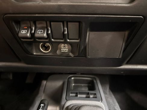 Used 2004 Jeep Wrangler 4WD w/ Dual Top Group image 23