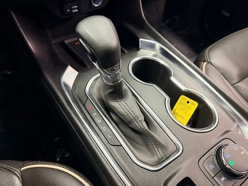 Certified 2023 Chevrolet Traverse Premier image 18