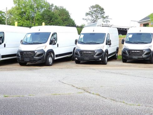 Used 2023 RAM ProMaster 2500 159 High Roof FWD image 10