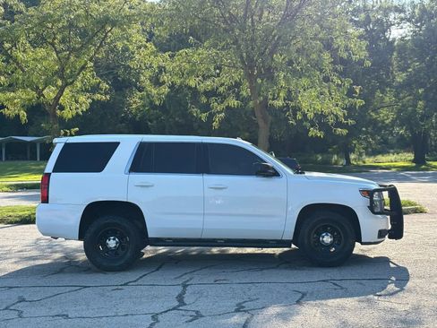 Used 2017 Chevrolet Tahoe 4WD image 4
