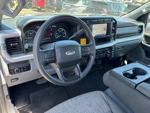 Used 2024 Ford F350 XLT AWD/4WD image 7