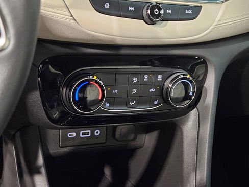 Used 2023 Buick Encore GX Preferred w/ Cold Weather Comfort Package FWD image 29