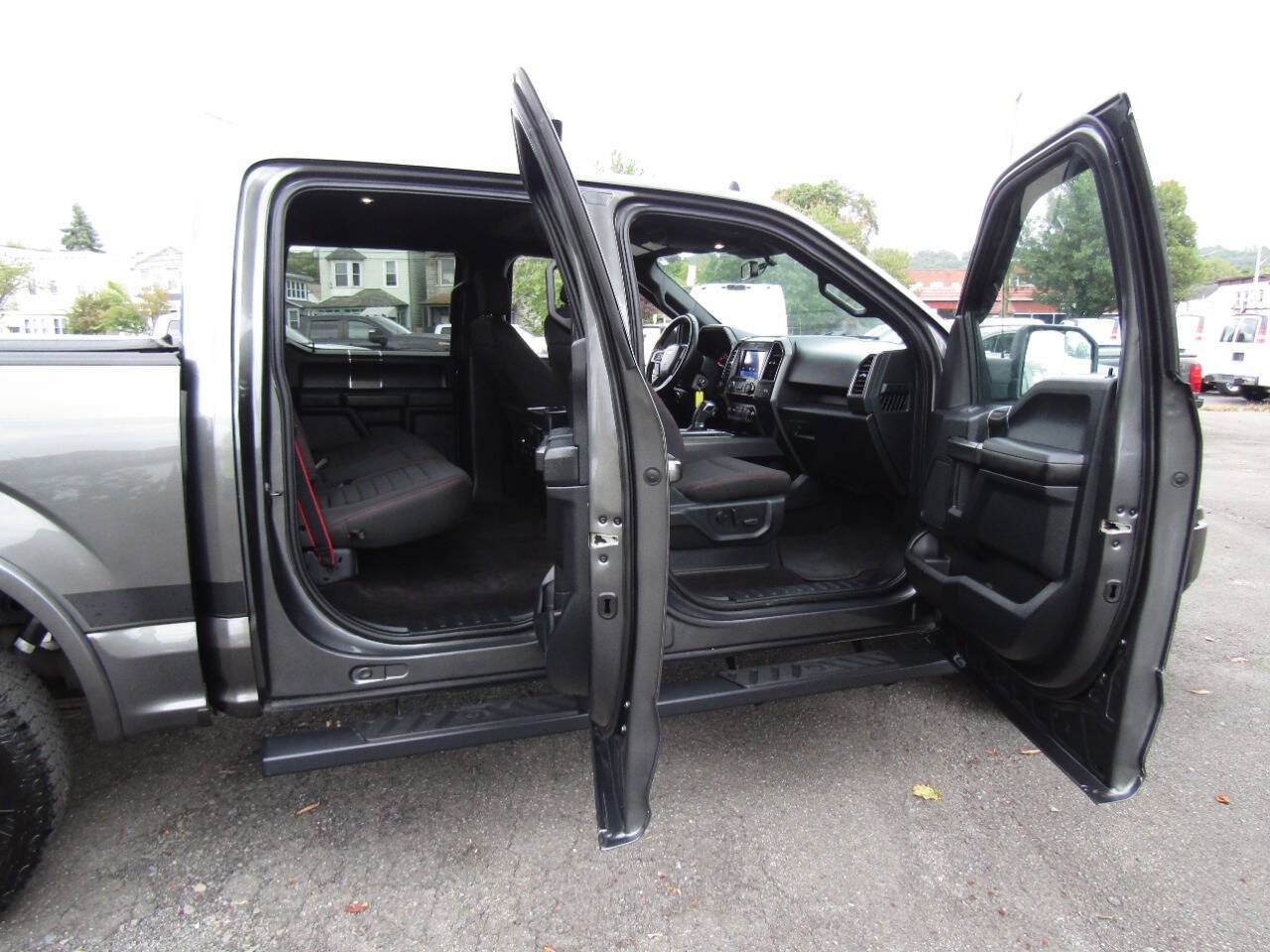 Used 2019 Ford F150 XLT w/ Equipment Group 302A Luxury AWD/4WD image 32