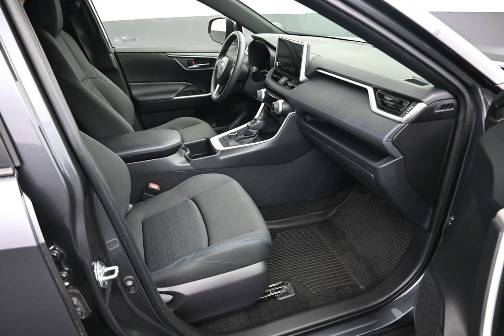 Used 2023 Toyota RAV4 SE AWD/4WD image 25