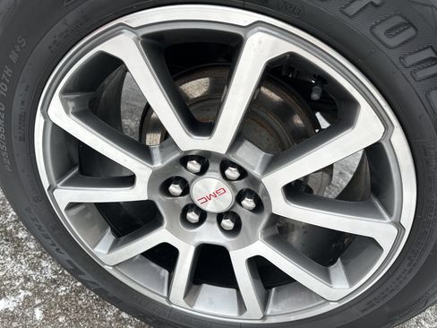 Used 2022 GMC Canyon Denali AWD/4WD image 11