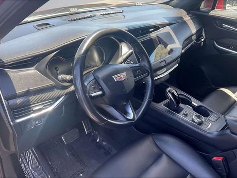 Used 2021 Cadillac XT4 Sport FWD image 14