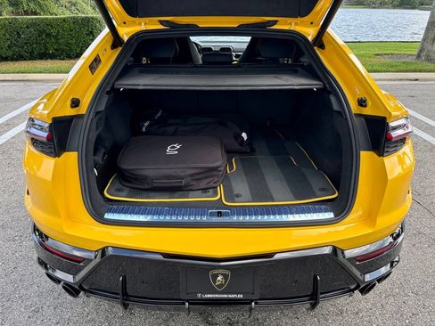 Used 2025 Lamborghini Urus S AWD/4WD image 21