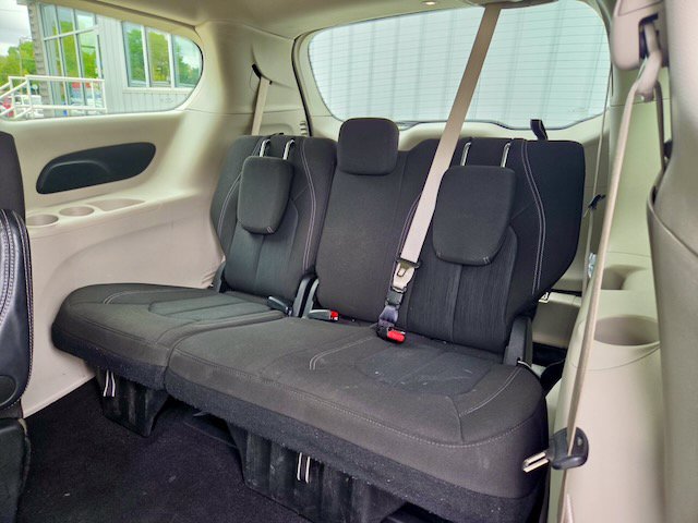 Used 2024 Chrysler Voyager LX FWD image 12