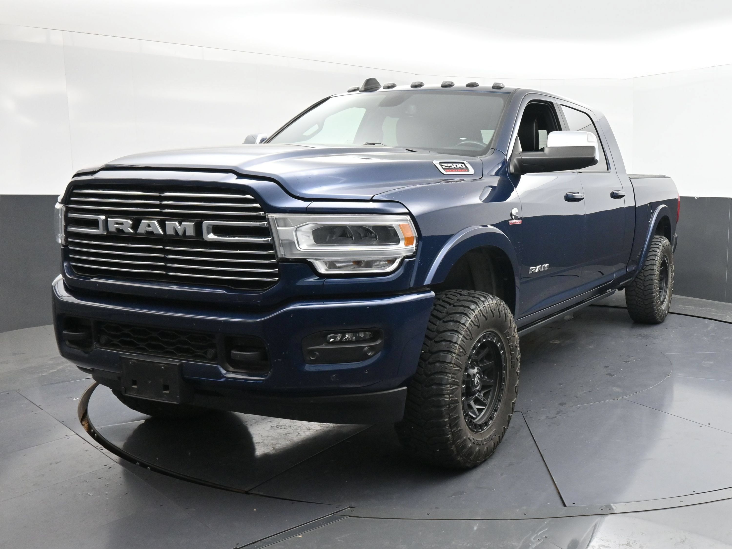 Used 2022 RAM 2500 Laramie AWD/4WD image 4