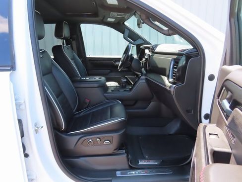 Used 2022 GMC Sierra 1500 AT4X image 26