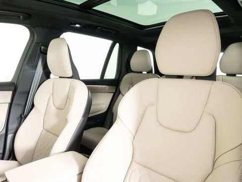 Certified 2026 Volvo XC90 B6 Plus w/ Protection Package Premier image 21