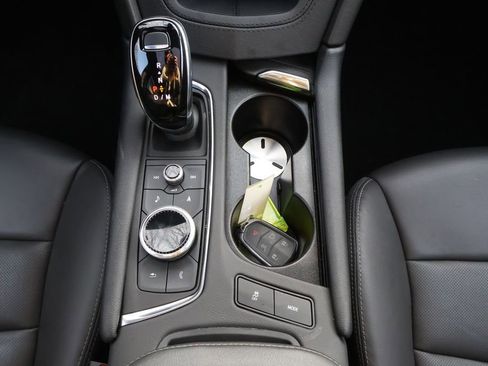 Used 2025 Cadillac XT5 Premium Luxury image 19