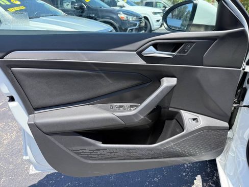 Used 2019 Volkswagen Jetta S FWD image 8