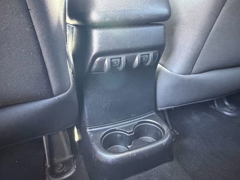 Used 2012 Jeep Wrangler Unlimited Sport AWD/4WD image 14
