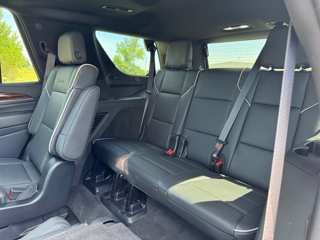 Certified 2024 Cadillac Escalade Premium Luxury w/ Performance Package AWD/4WD image 18