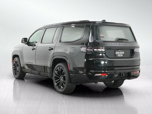 Used 2022 Jeep Grand Wagoneer Series II AWD/4WD image 3