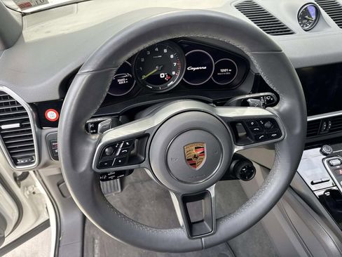 Certified 2023 Porsche Cayenne AWD/4WD image 25