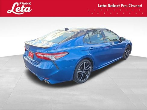 Used 2018 Toyota Camry XSE image 11