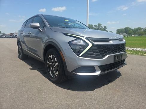 Used 2023 Kia Sportage LX AWD/4WD image 1
