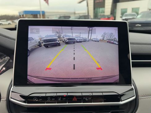 Used 2025 Jeep Compass Limited image 20