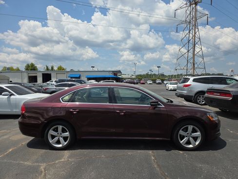 Used 2013 Volkswagen Passat TDI SE image 6