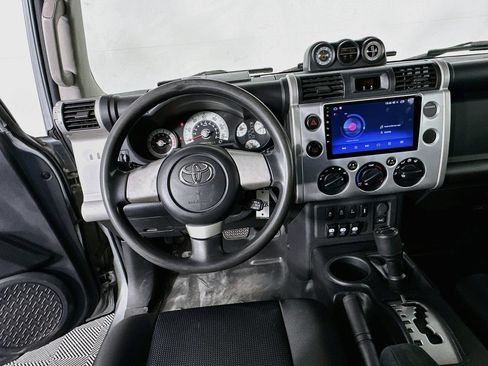 Used 2010 Toyota FJ Cruiser 4WD image 21
