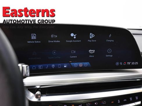 Used 2025 Cadillac Lyriq Luxury AWD/4WD image 20