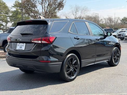 Used 2024 Chevrolet Equinox LS w/ LS Convenience Package image 9