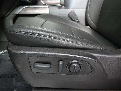 Used 2022 Chevrolet Silverado 1500 LTZ image 22