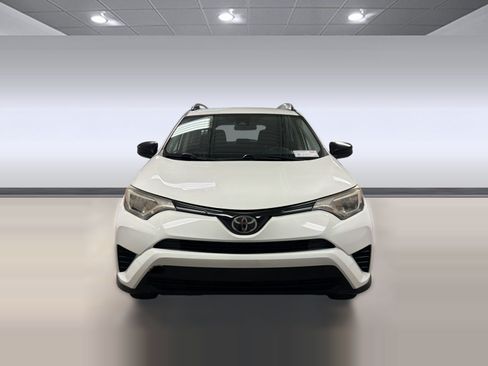 Used 2017 Toyota RAV4 LE FWD image 6