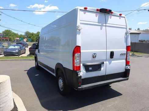Used 2025 RAM ProMaster 2500 w/ Convenience Group FWD image 3