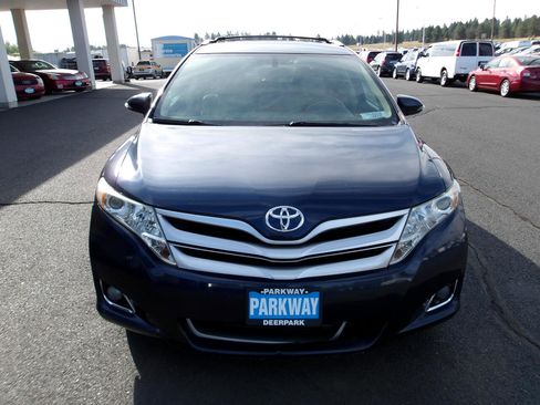 Used 2015 Toyota Venza Limited image 8