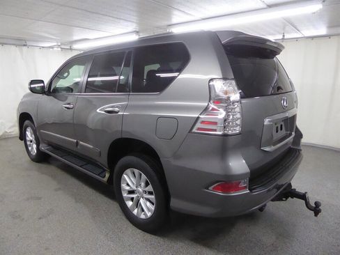 Used 2014 Lexus GX 460 image 5