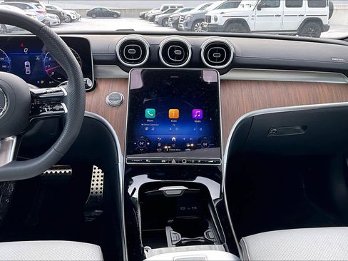 Used 2025 Mercedes-Benz C 300 Sedan image 7