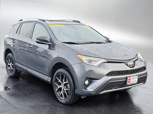 Used 2017 Toyota RAV4 SE w/ Power Extra Value Package AWD/4WD image 7